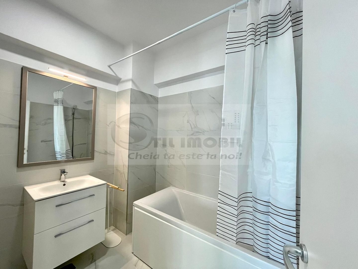 1 CAM CENTRU PALAS , PARCARE,PRIMA INCHIRIERE UNIREA TOWERS DEC - 430€ - Poză 9