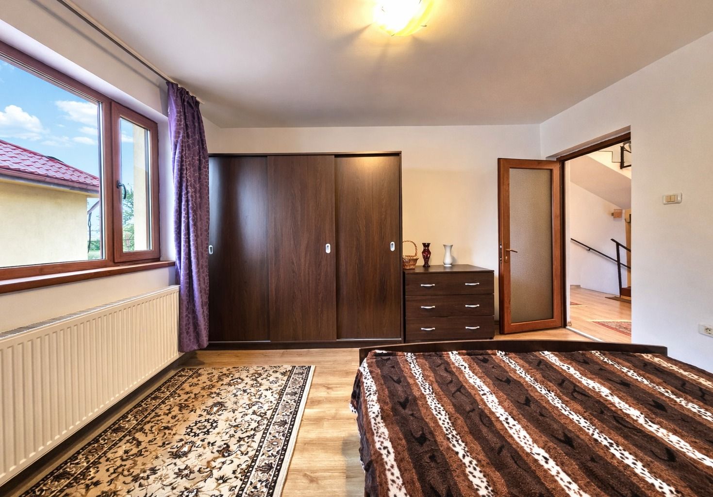 Casă cu 5 camere de vânzare in Lumina Constanta - Poză 4