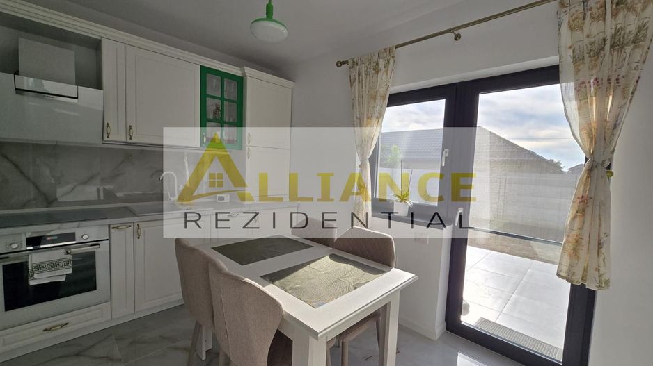 Casa parter- pod- beci- placa de beton- bucatarie inchisa - Poză 1