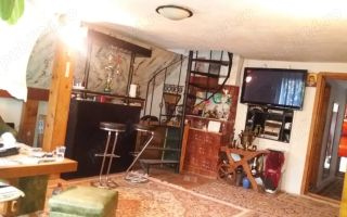 casa si teren de vanzare - Poză 1