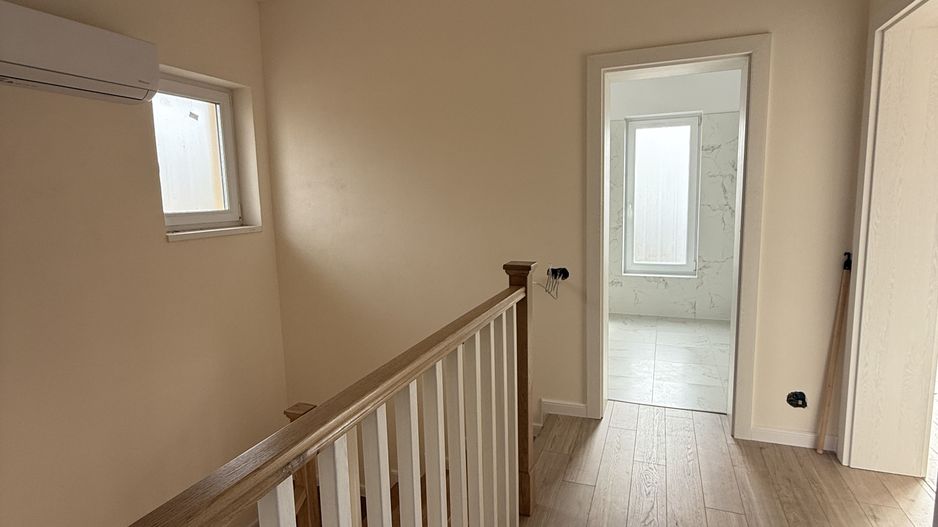 Casă de vânzare în Viile Sibiului – Confort și calitate premium! - Poză 1