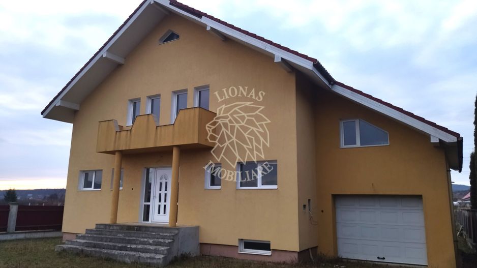Casa 6 camere 221 mp-teren 1120 mp-terasa/balcon/garaj-Unirea - Poză 1