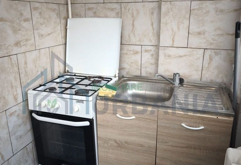 Apartament cu două camere decomandat, Nicolina 2, prima stație, planul - Poză 4