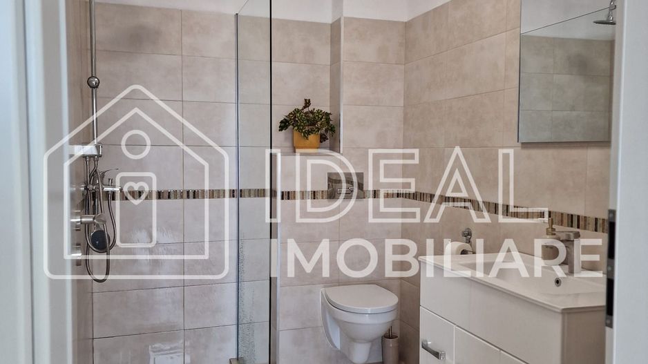 Inchiriem camera intr-un salon de infrumusetare - Poză 4