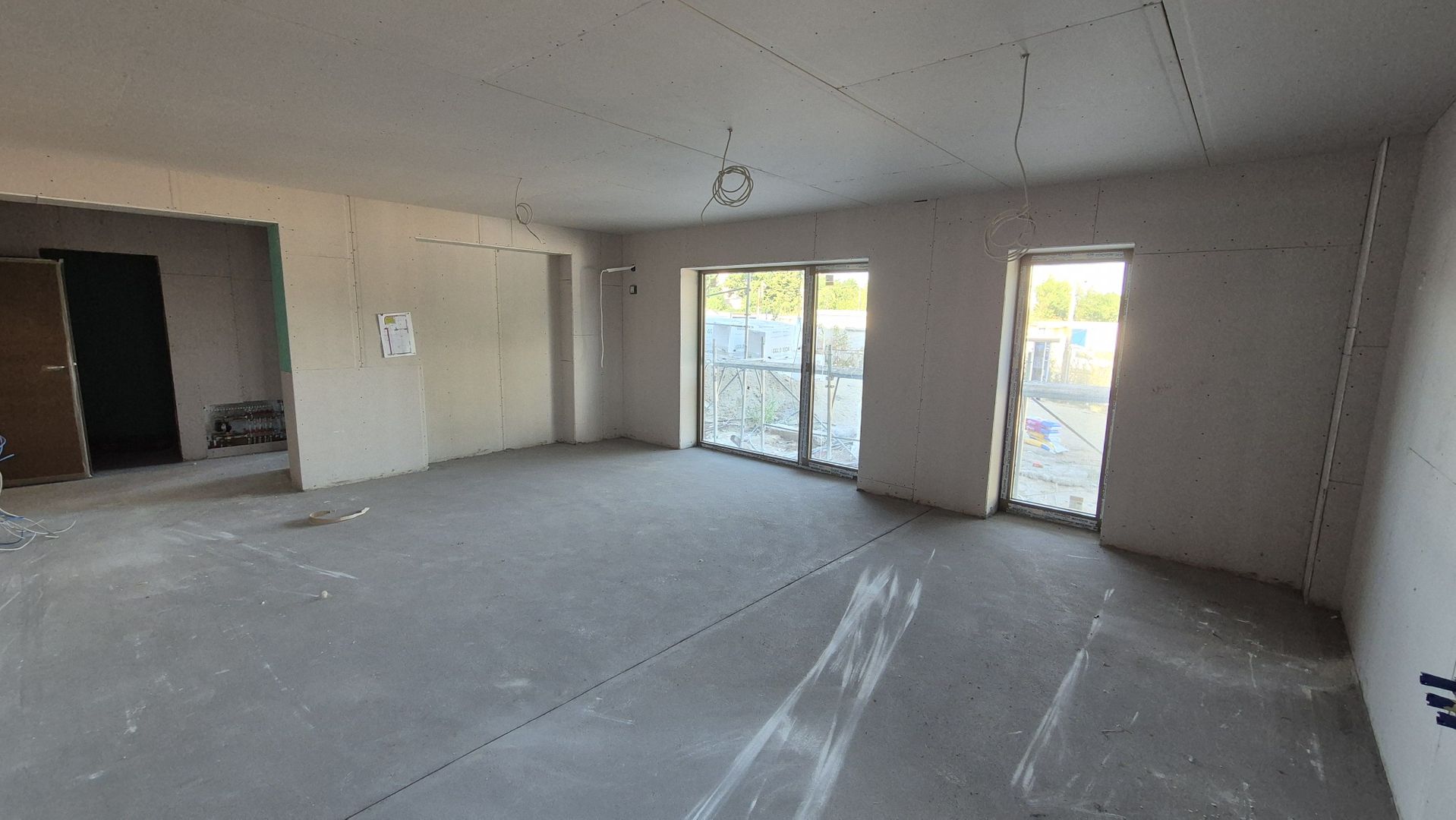 Apartament cu 5 camere 150.11 mp + curte proprie 241,17 mp - Green Lake - Poză 3