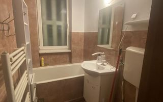 Vând apartament 2 camere, 50 mp si balcon, renovat și mobilat. - Poză 6