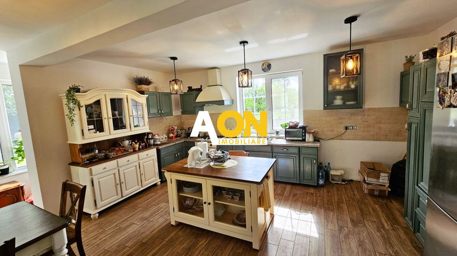 Casa noua, 6 camere, 2763 mp teren, comuna Vintu de Jos - Poză 5