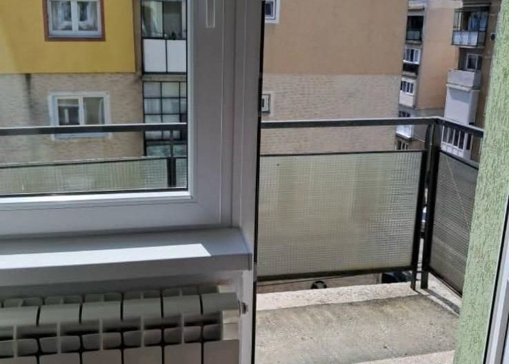 Apartament cu 3 camere de inchiriat in Sebes - Poză 9