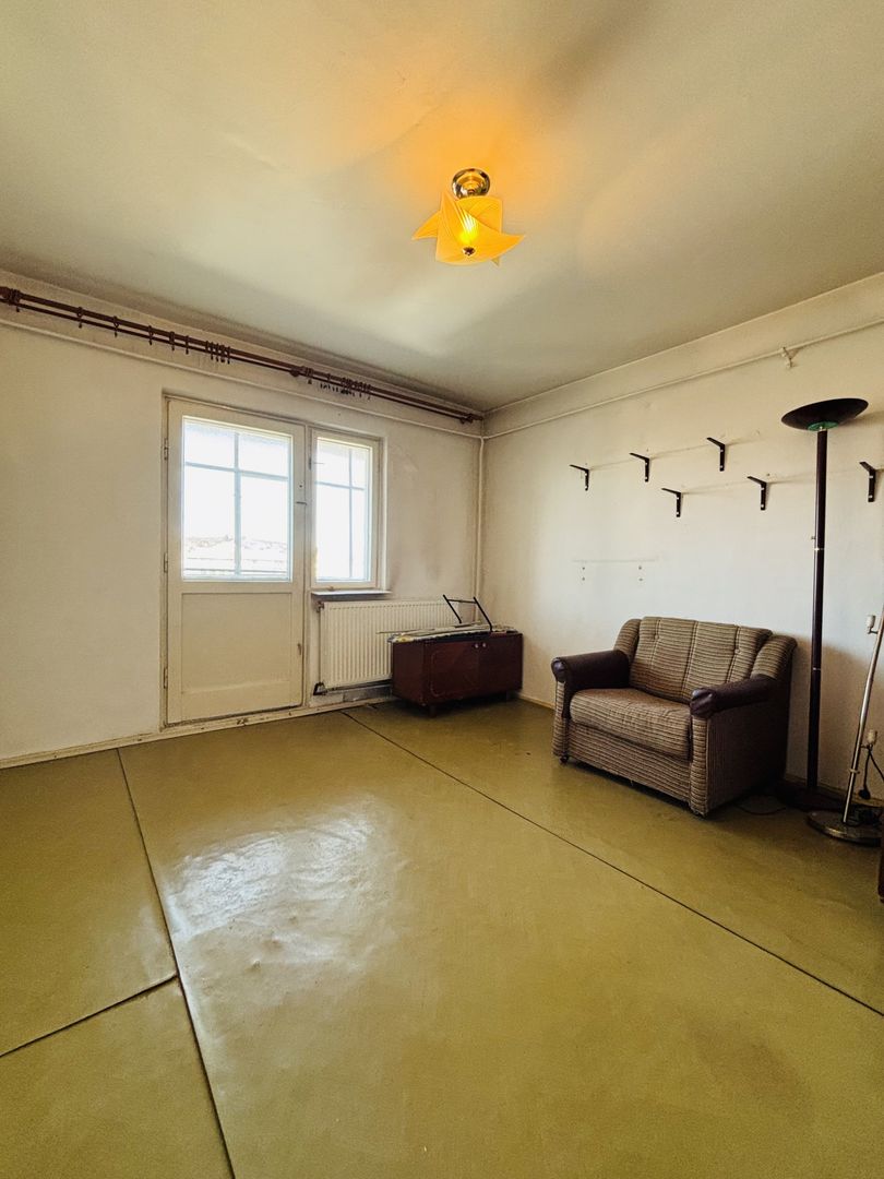 Apartament cu 2 camere, decomandat, Rogerius - Poză 2