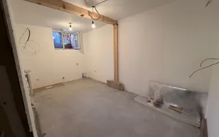 Casă de vanzare 6 camere 220 m² utili cu 376 M² teren la șosea - Poză 19