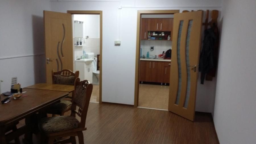 Vand apartament tip mansarda pe Ady Endre 2 camere living mare bucatarie si baie - Poză 7