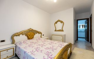 Coresi-Isaran apartament foarte spatios, 2 bai - Poză 5
