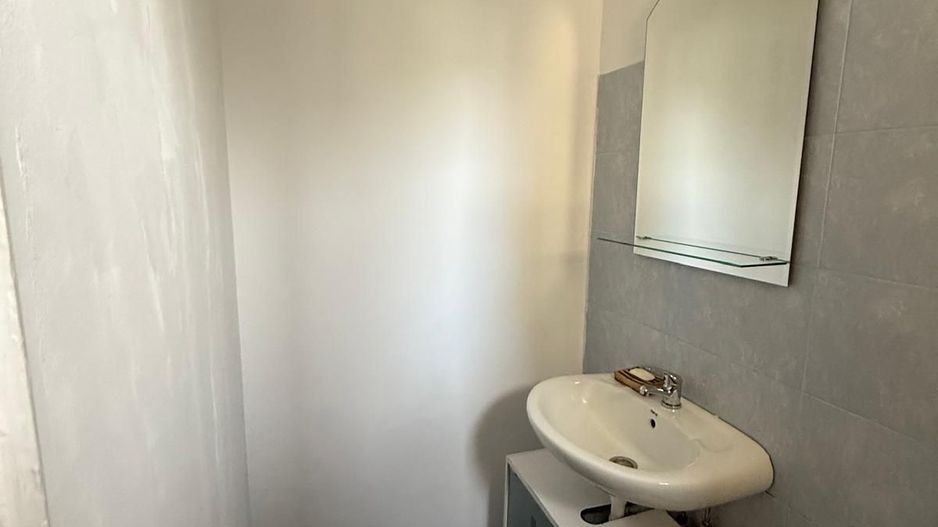 De vânzare 4 camere, spațios, 2 băi, 2 balcoane, lângă Mega Mall - Poză 10