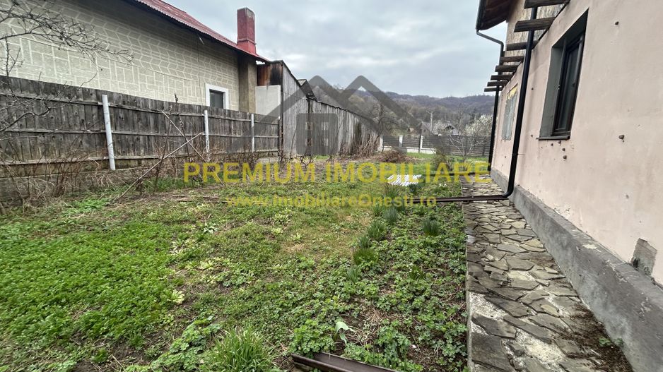 Casa de vanzare in Slanic Moldova . - Poză 18