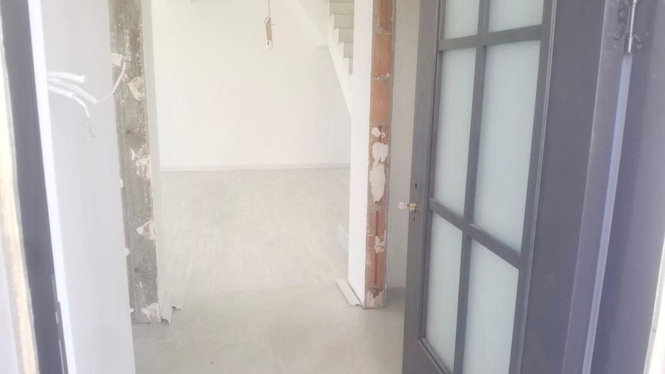 Casa insiruita cu 3 camere - Giroc - Poză 2