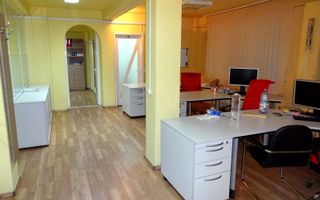 Spatiu comercial de inchiriat in Cetate - Poză 1