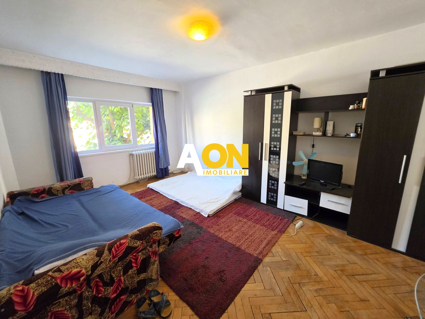 De vanzare apartament 3 camere, etaj 1, Cetate - Poză 1