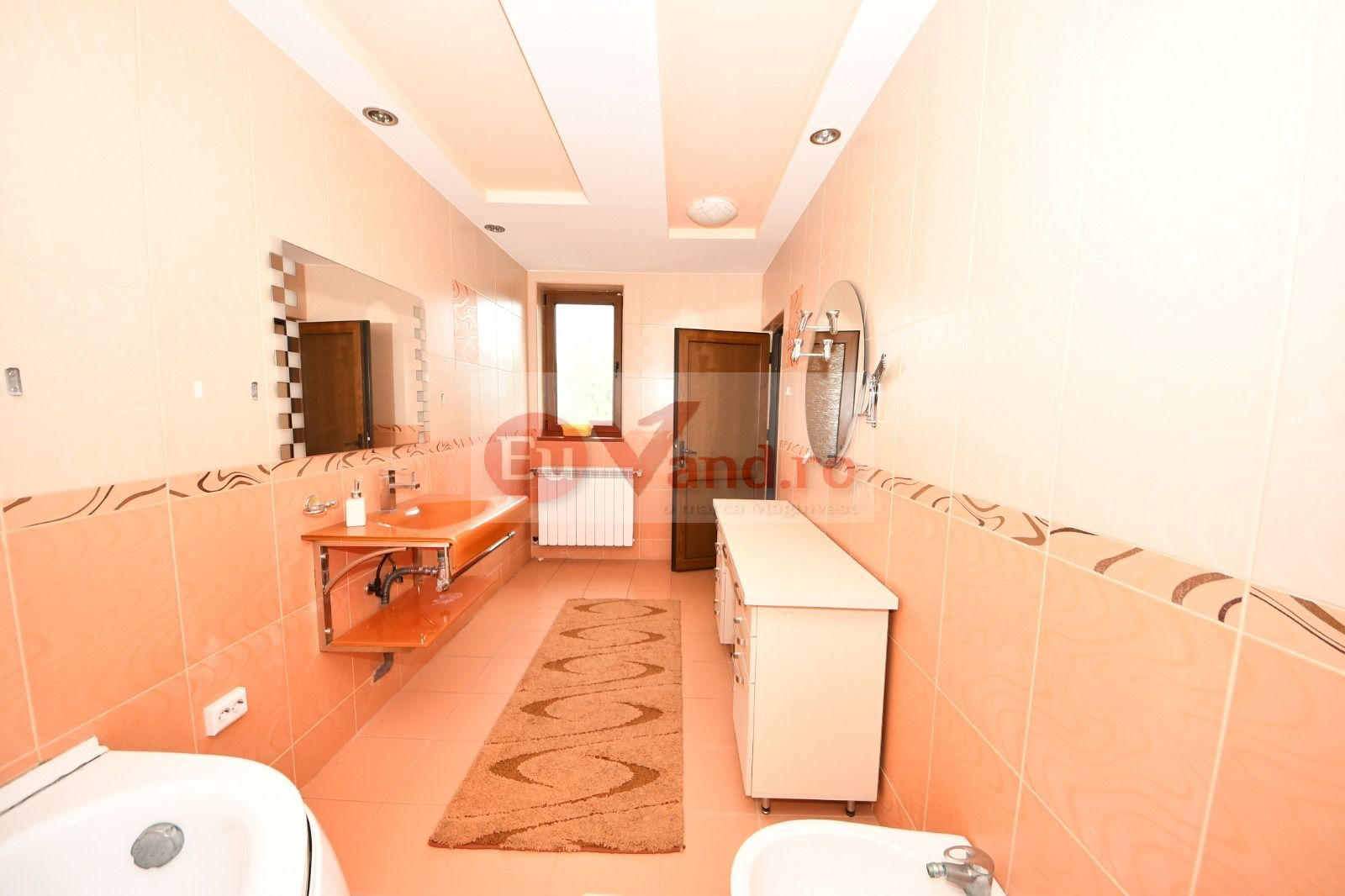Vila spatioasa, pretabil pentru locuit/clinica, zona Micro 17 – Galati - Poză 26