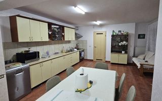 Vila  Oradea zona Iorga 420 mp ,teren 2000 ml - Poză 16