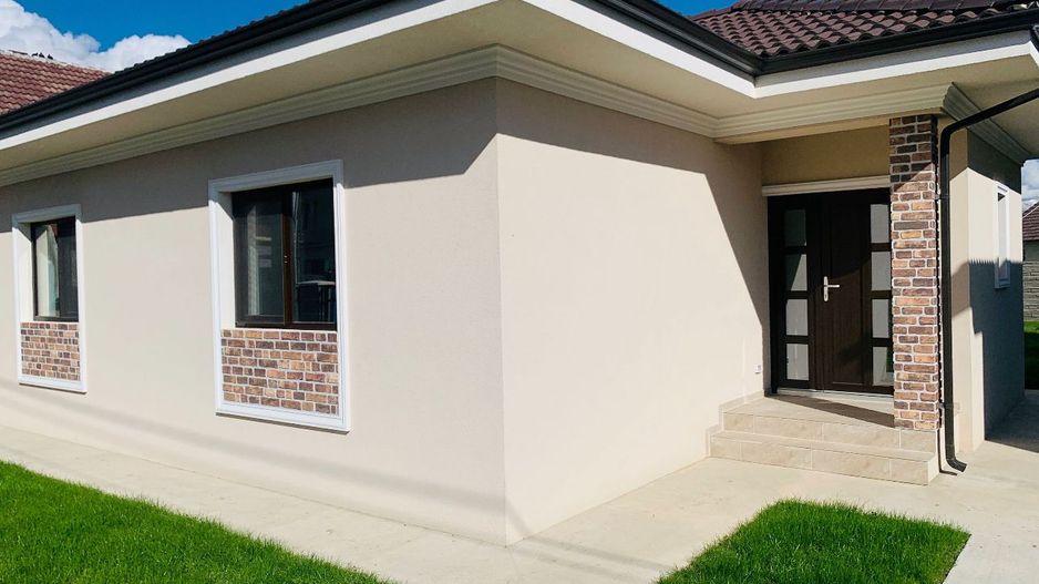 Casa Parter Sanmihaiul Roman,4 Camere,2 Bai,Terasa Acoperita,Toate Utilitatile - Poză 3