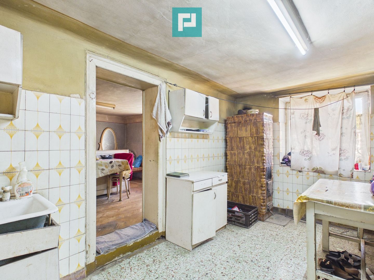 Casă spațioasă cu teren generos, Radna Lipova - Poză 10