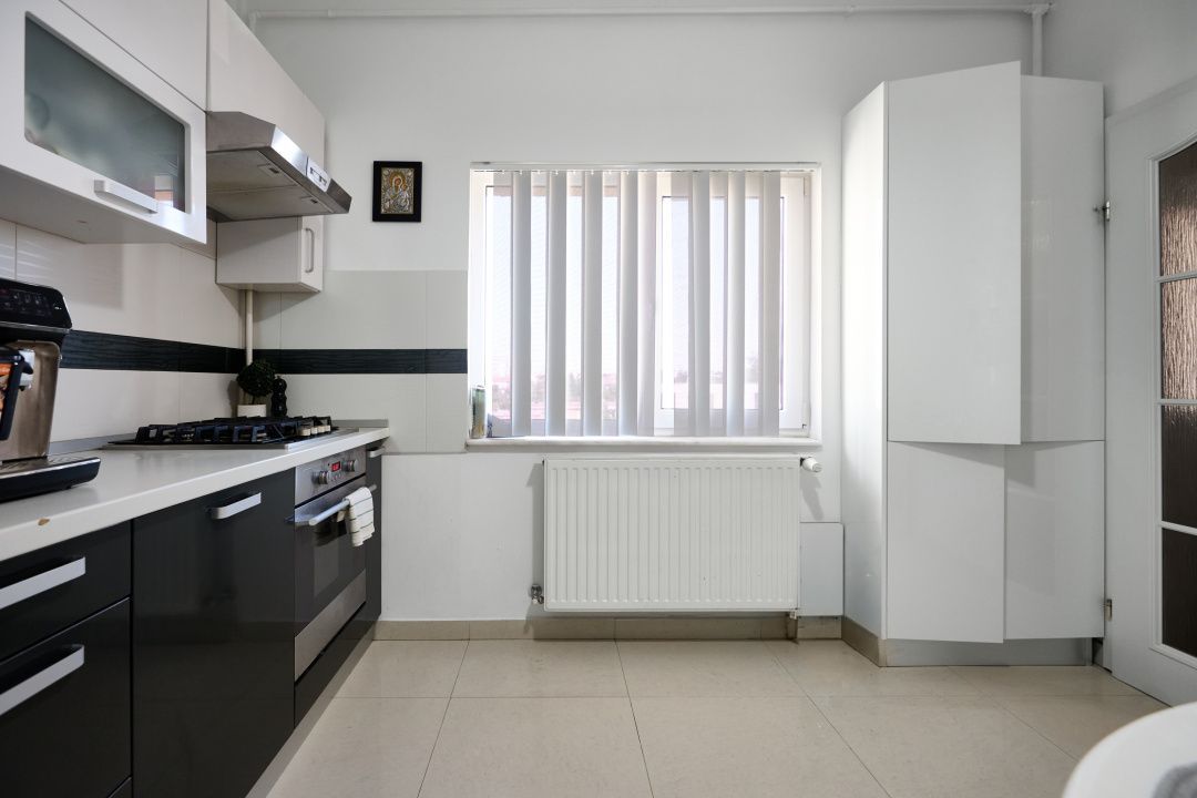 Eremia - Apartament 3 camere + studio | Scara interioara! - Poză 18