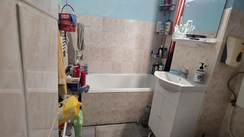 Vand Apartamnet 2 camere decomandat - Poză 7