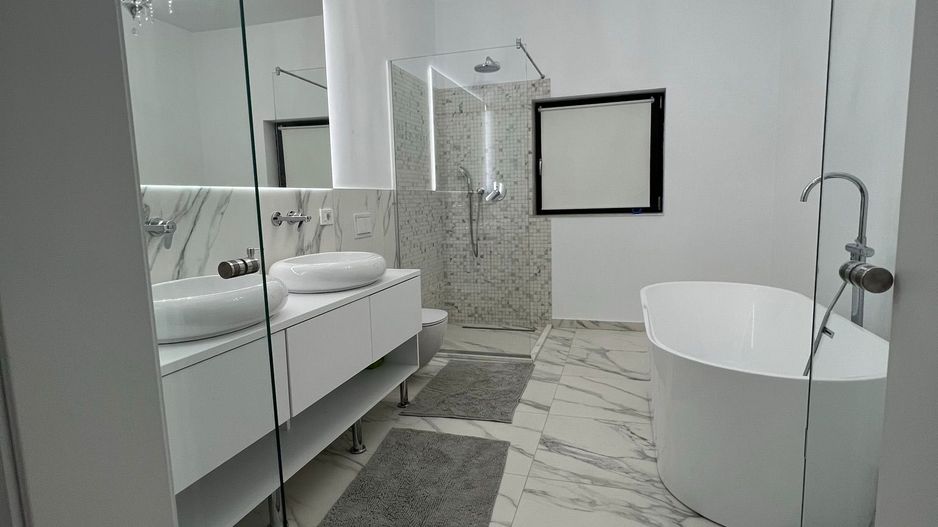 Vilă de Lux I Design contemporan si curte 360 mp I Dumbravita - Poză 8