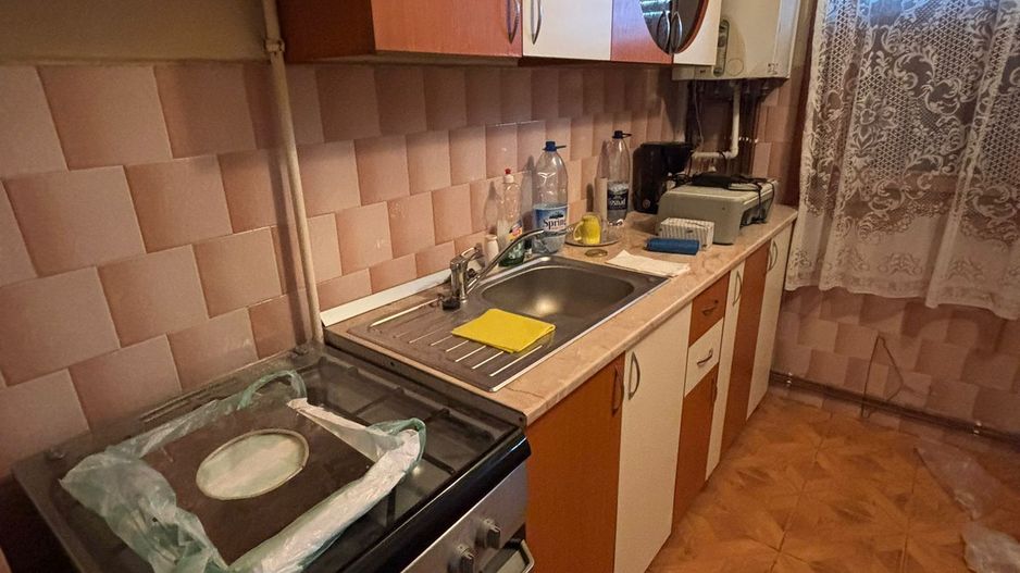 Apartament cu 3 camere de vanzare in Cugir - Poză 6