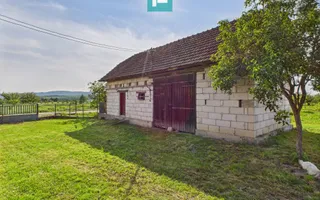 Casă cu teren de 4707 mp în Hălmăgel, județul Arad - Poză 18