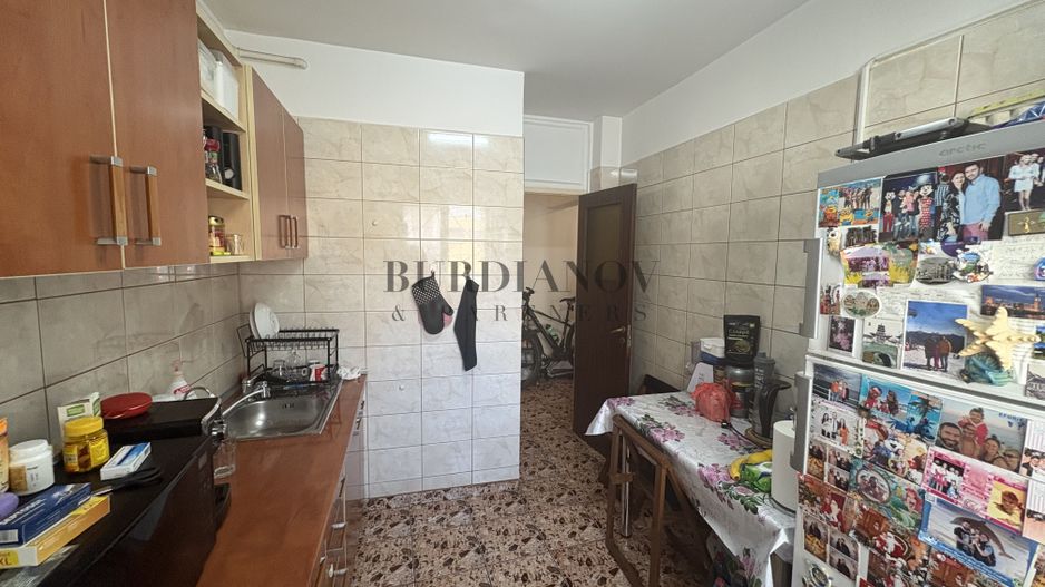 Apartament cu 3 camere - Centrala termica - Rahova - Calea Ferentari 8 - Poză 4