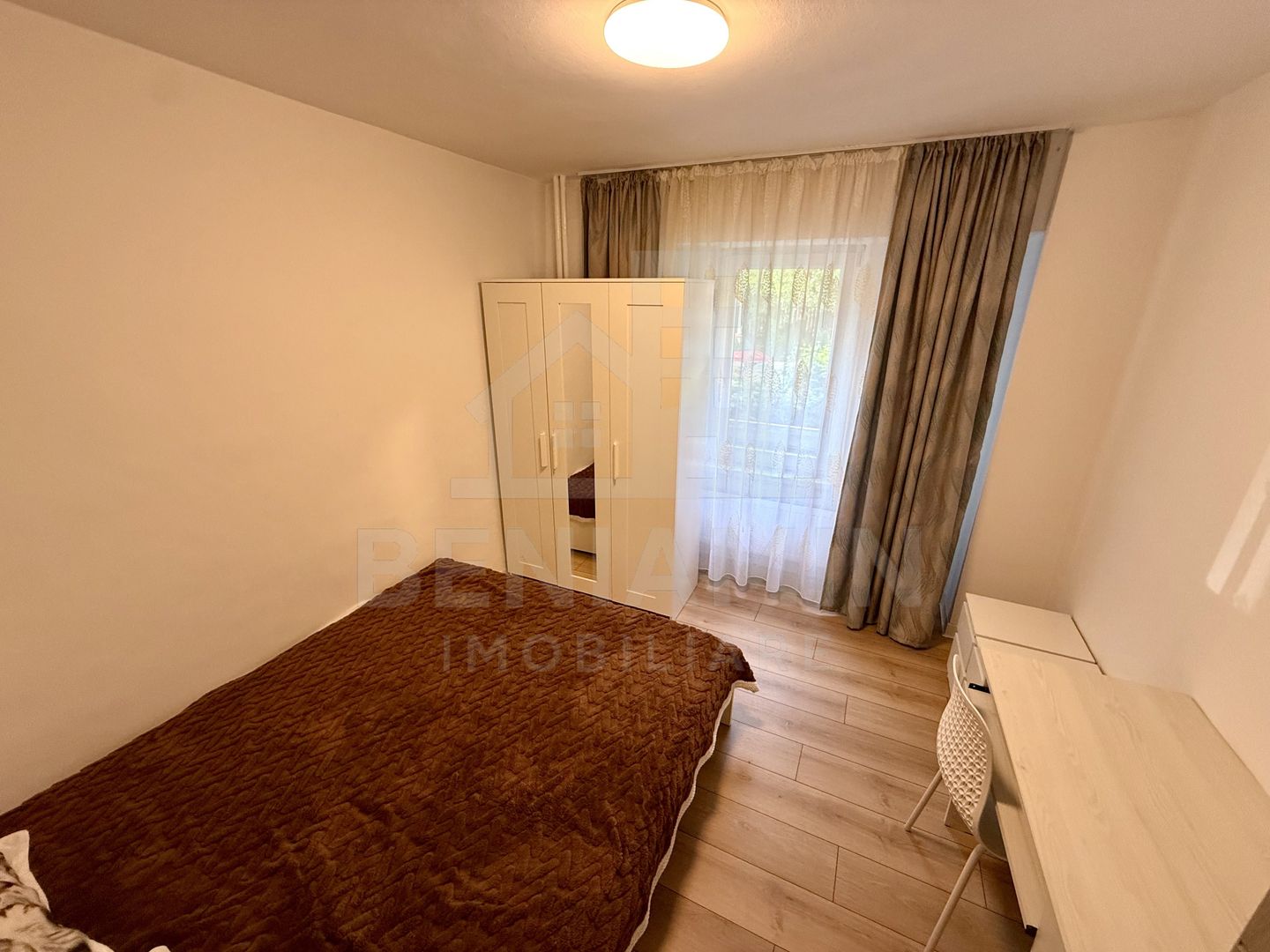 2 camere decomandat - parter - mobilat - utilat - centru - Ramada - Poză 3