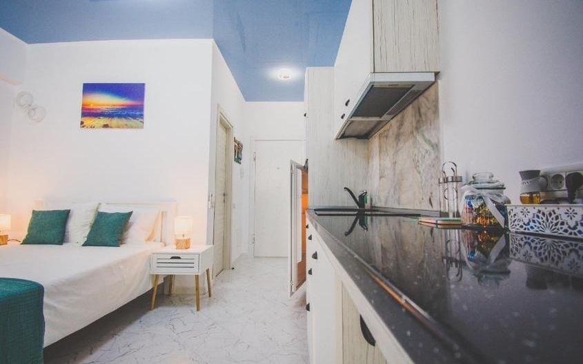 Studiou în prima linie la mare, cu vedere directă la mare - Poză 7