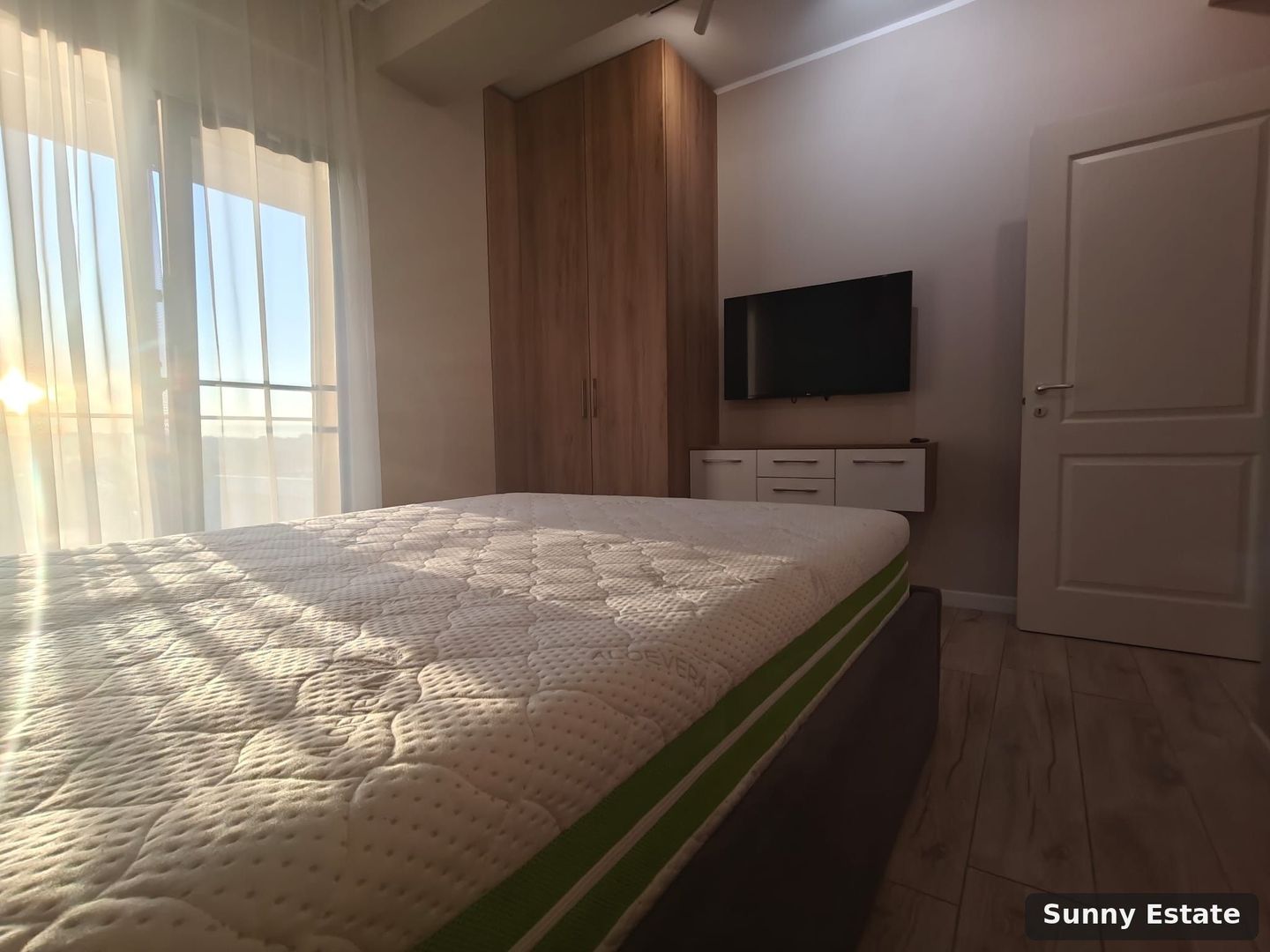 DE VÂNZARE — 3 CAMERE, B-DUL MAMAIA, DELFINARIU, VEDERE LAC - Poză 11