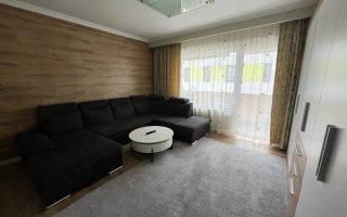 Apartament 2 camere decomandate, balcon, etaj intermediar, parcare - Poză 1