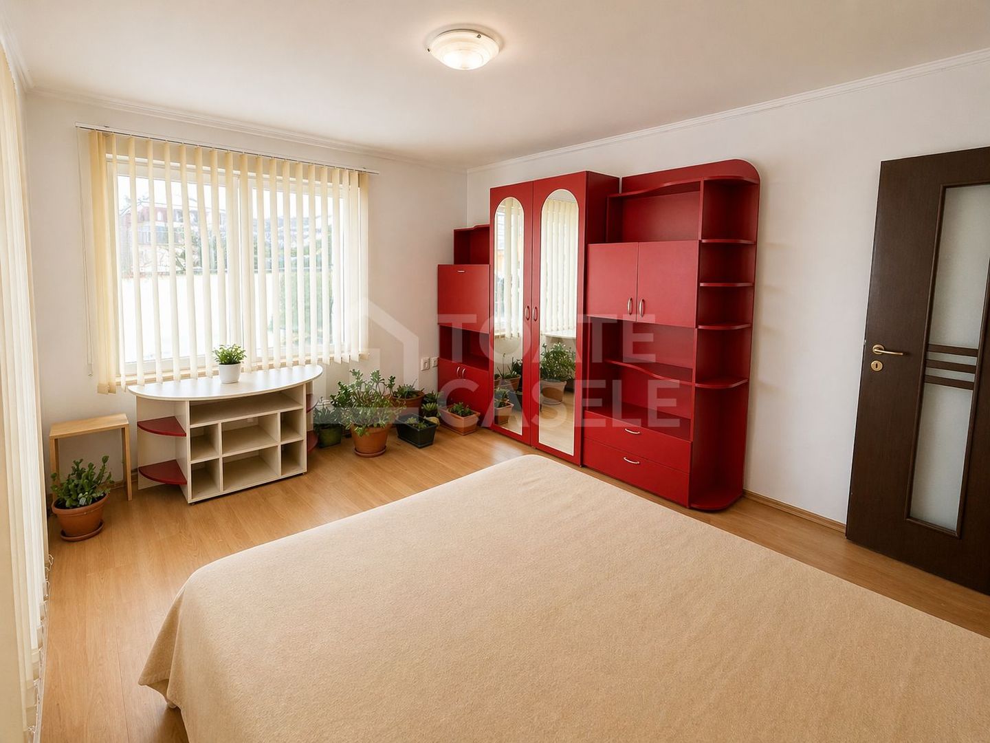 Apartament cu 3 camere, zona Grand Hotel, Buna Ziua - Poză 6