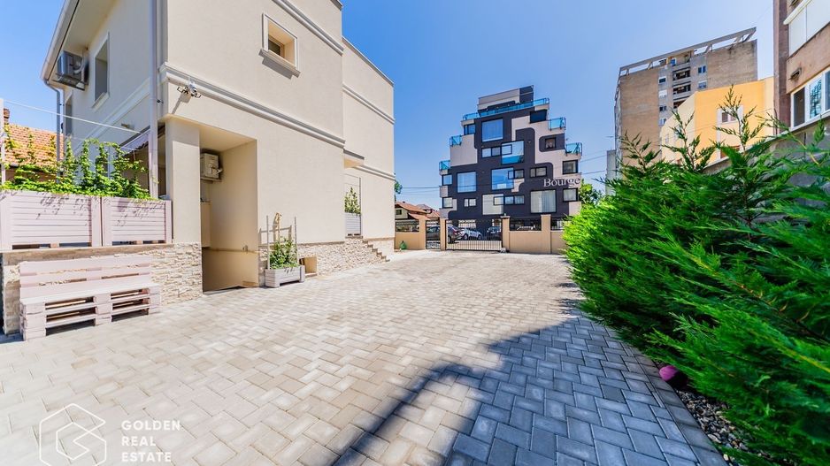 Vila moderna in cartier exclusivist Romanilor, strada 9 Mai Comision 0% - Poză 2