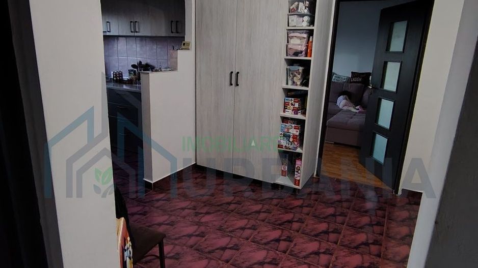 Apartament 4 camere, decomandat, zona Mircea cel Bătrân, etaj 4/4, 74,9 mp - Poză 1