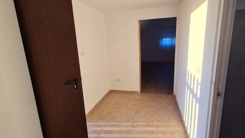 Casa cu teren de 14340 mp în Jebel/Pretabila pentru afacere - Poză 22