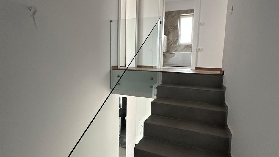 DUPLEX SPATIOS - Poză 7