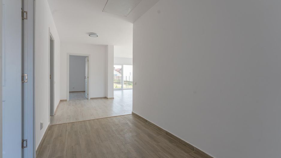 Casa de închiriat în Sânpetru - bucatarie mobilata si utilata - Poză 9