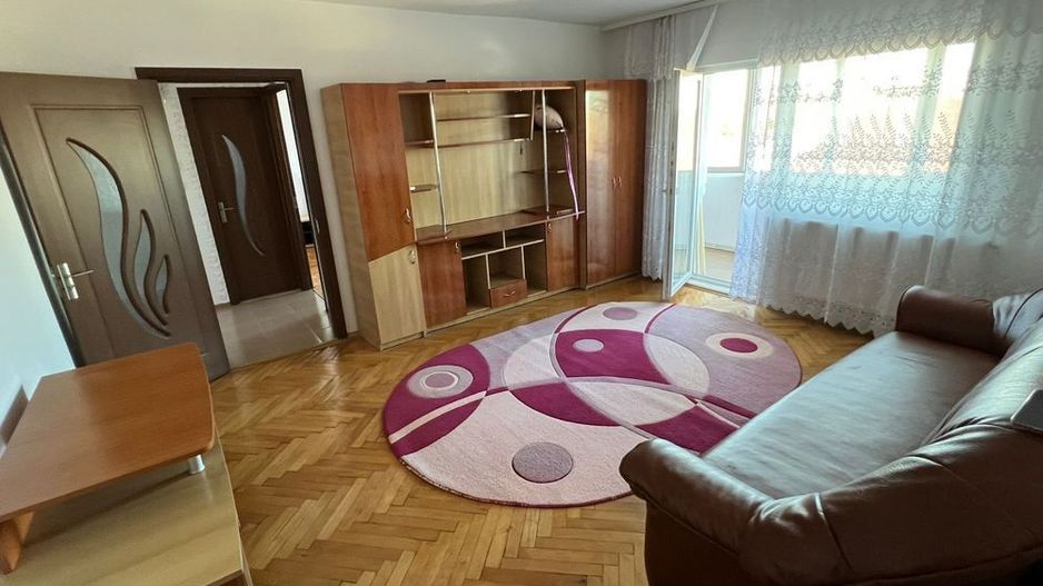Închiriez apartament cu 2 camere zona Spitalul Județean - Poză 1