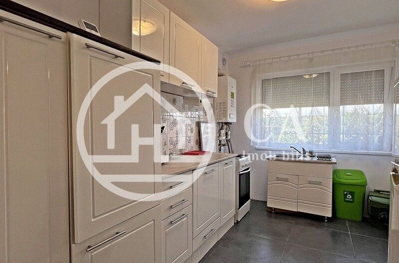 Casă de închiriat cu 3 camere în Cartierul Tineretului, Oradea - Poză 3