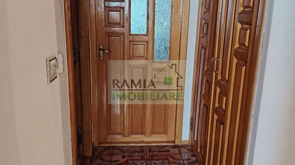 Apartament 3 camere decomandat, etaj 1, 2 balcoane și garaj – Râșnov - Poză 8