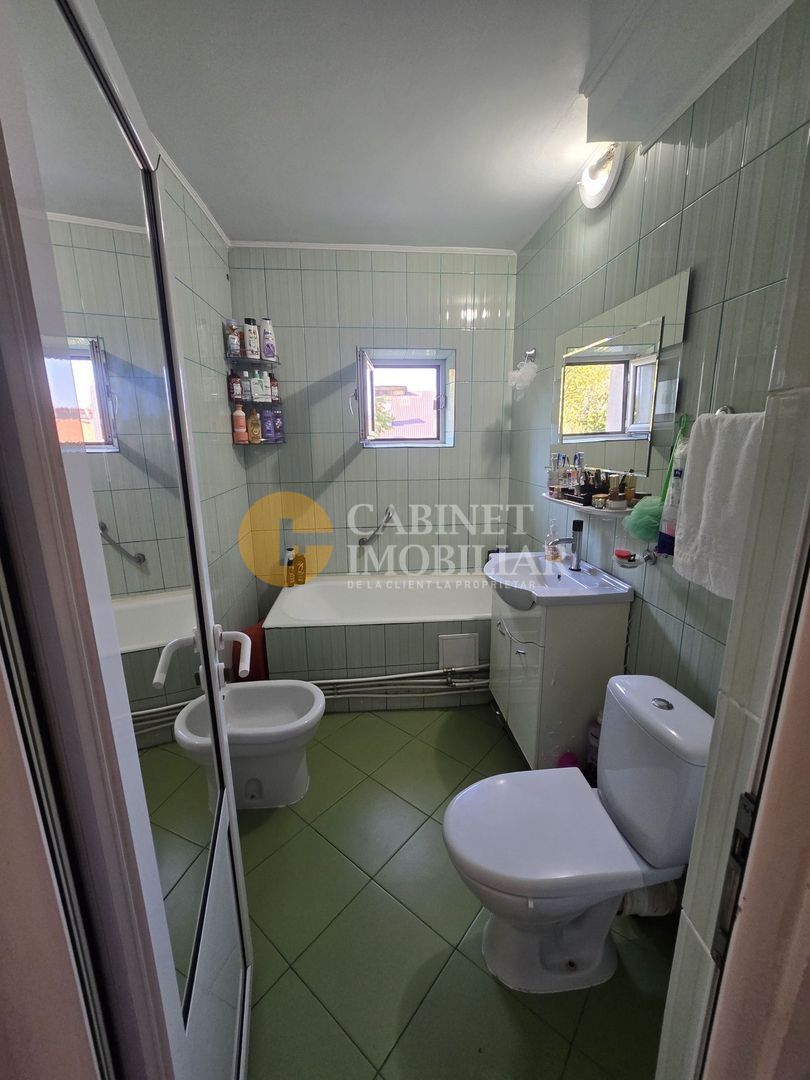 De vânzare apartament 3 camere – Tg Cucu - Poză 5