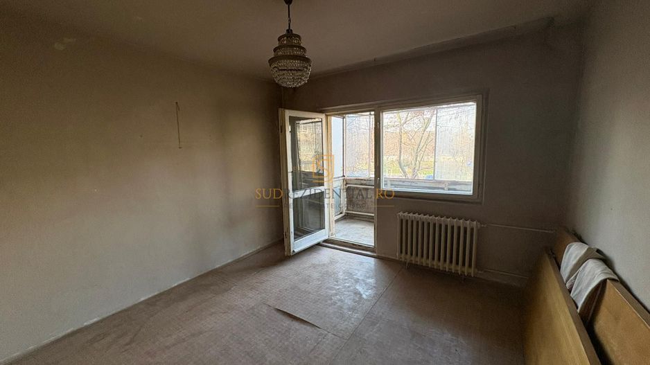 Apartament 4 camere, etaj intermediar, Rahova, Comision 0% - Poză 1