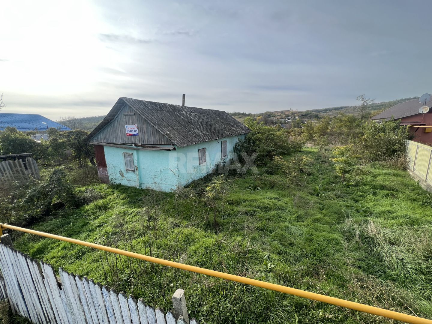 Teren pentru Constructii 32 Ari in Molesti - Poză 5