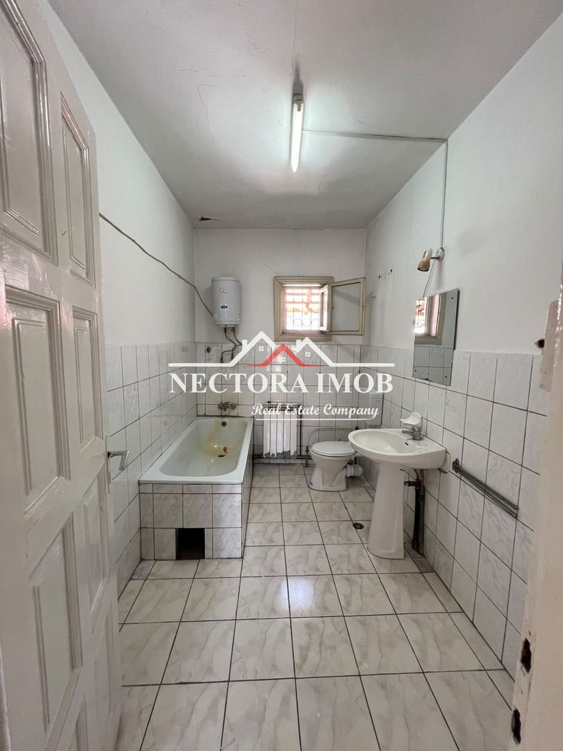 NECTORA IMOB-Casa 4 camere, 3 garaje, 200 mp,Str. C-tin Tanase,Central - Poză 11