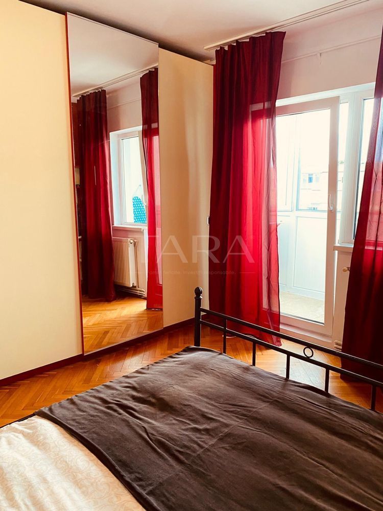 Apartament cu 2 camere, decomandat, balcon închis, zona Zorilor. - Poză 7
