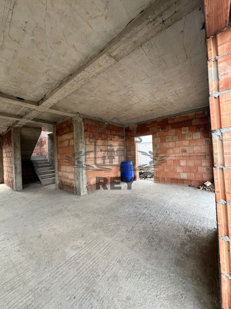 Casă single 4-5 camere / 500mp teren / Sura Mică / Sibiu - Poză 2